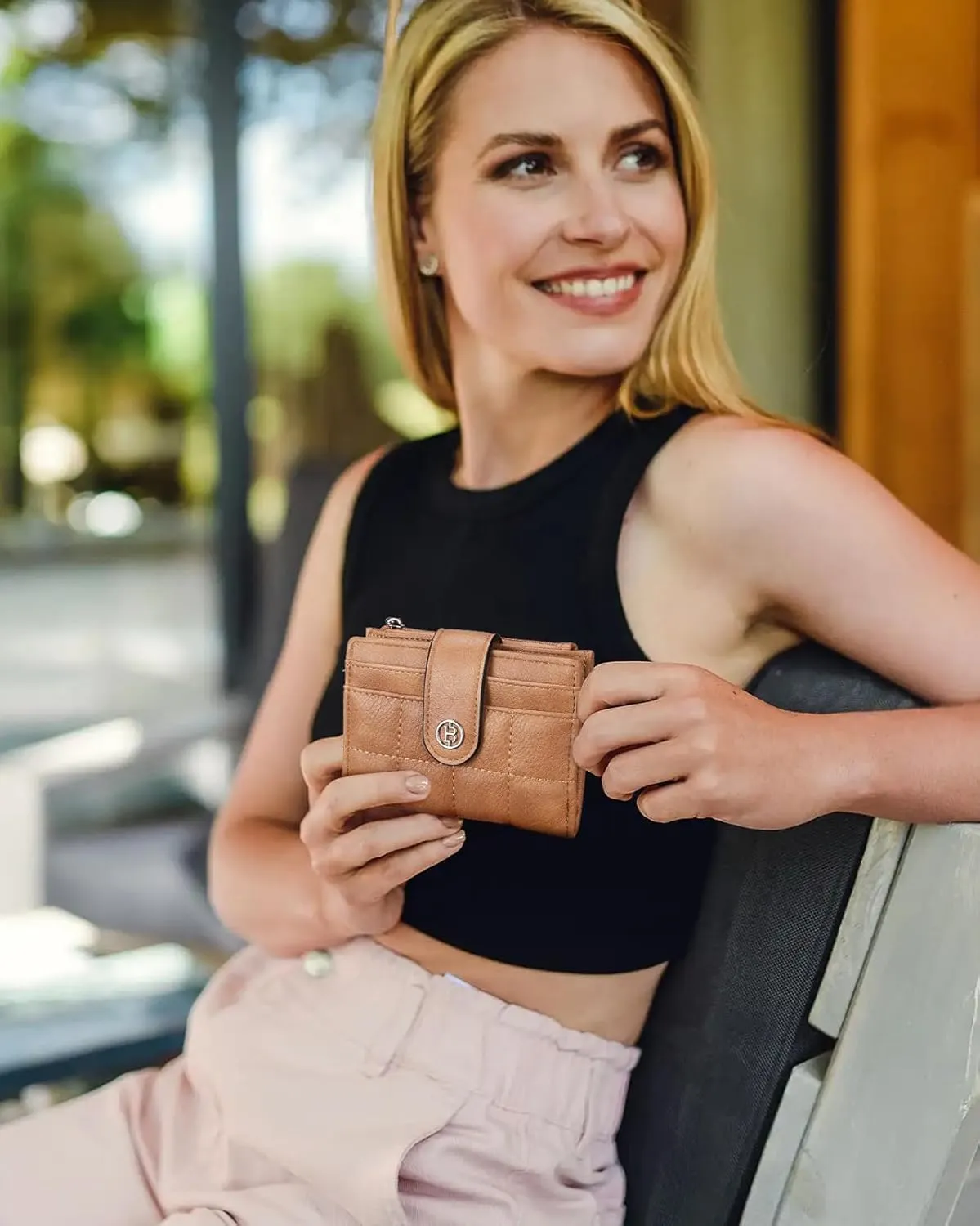 BOSTANTEN Small Wallet for Women Leather RFID Blocking Card Holder Bifold Compact Wallets With Zipper Coin Pocket Camel