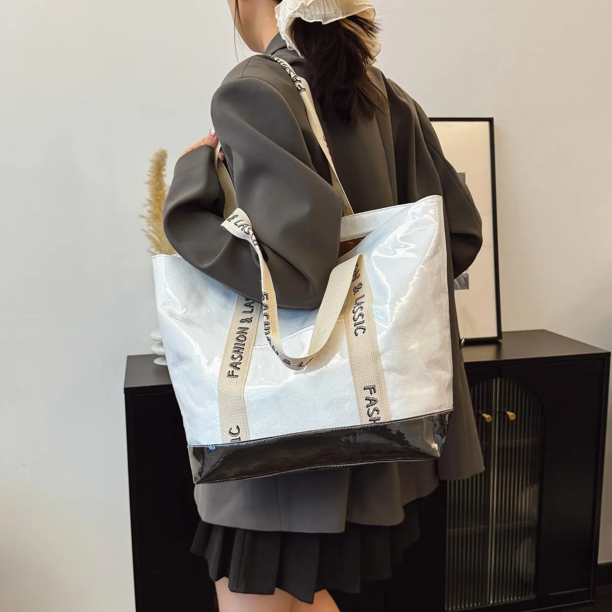 Lushandy Beach Bag for Women Waterproof Sandproof Tote Bag with Zipper Larger Plastic Tote Bag Lightweight Clear Hobo Handbag