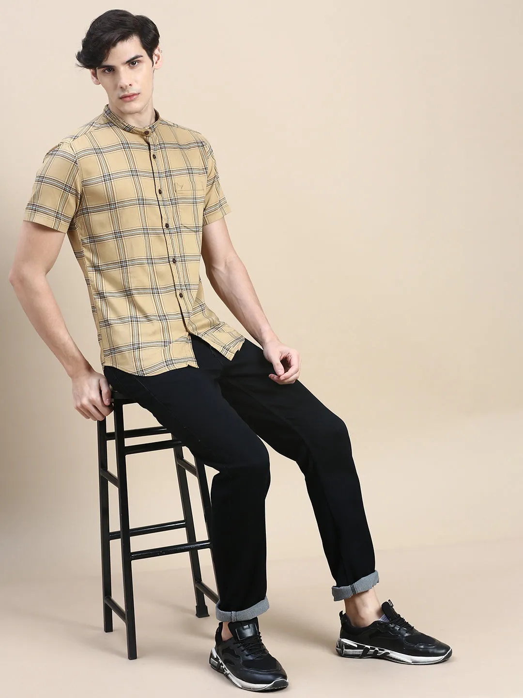 Men Beige Standard Slim Fit Band Collar Tartan Checked Cotton Casual Shirt