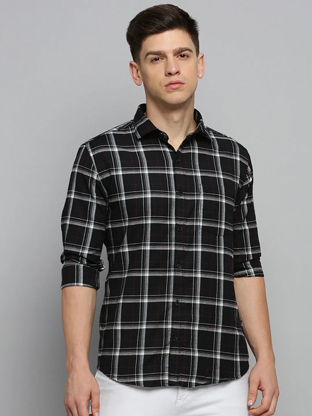 Men Black Long Sleeves Patch Pocket Classic Checked Casual Cotton Shirt
