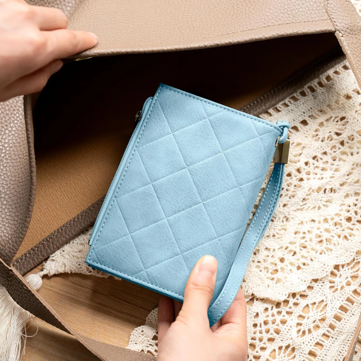 Small Wallet for Women RFID Blocking Leather Trifold Compact Ladies Wristlet Card Wallets with Dual Zipper Coin Pocket ID Window